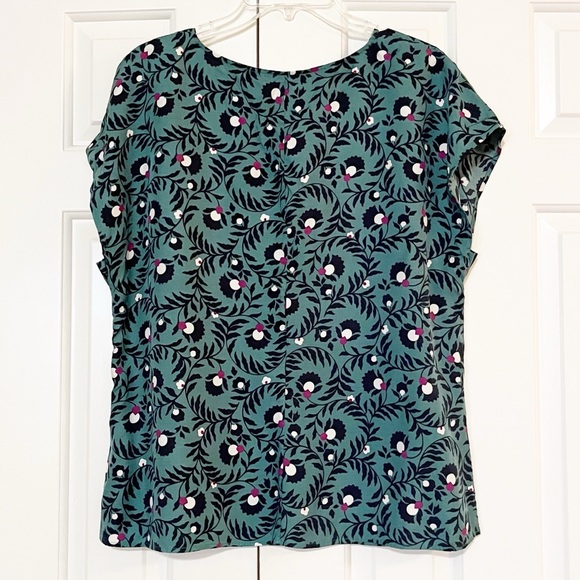 Boden Silk & Viscose Short sleeve Floral Patterned Teal Green & Black Top. 12 - Picture 5 of 14